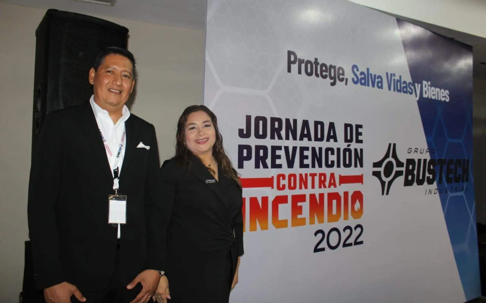 Llaman a empresas a prevenir con equipo contraincendios 